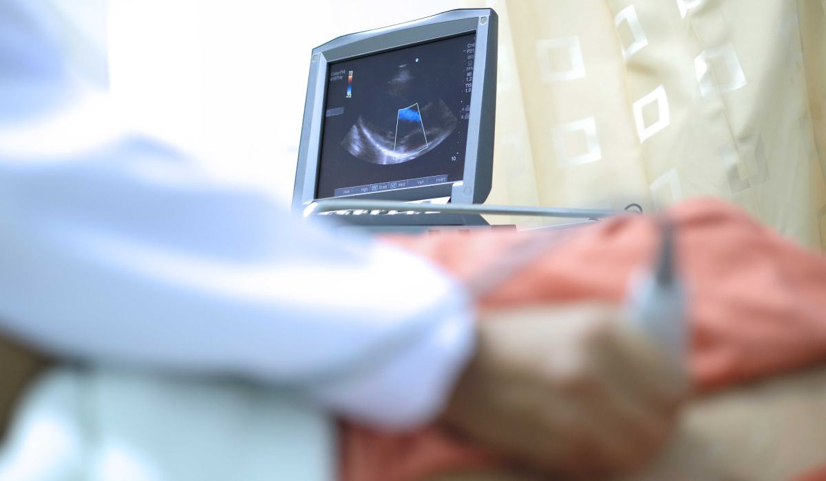 تشخیص بیماری قلبی با استفاده اتزر دستگاه سونوگرافی