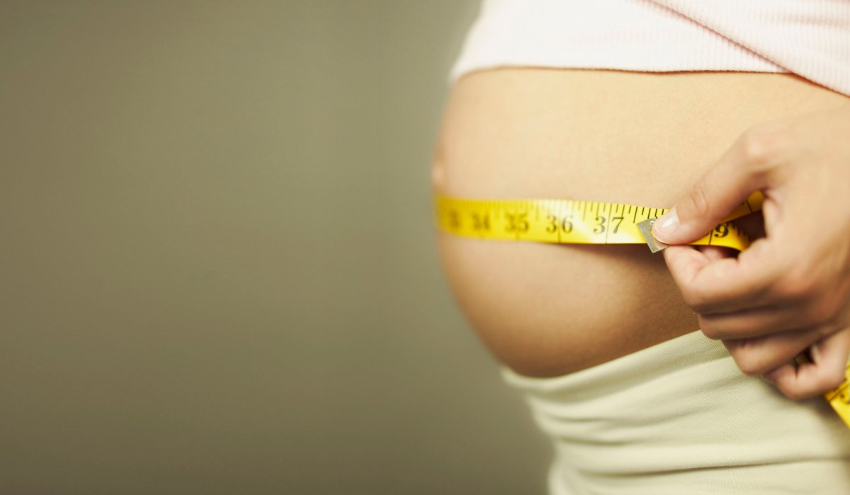 رشد جنین و افزایش دور شکم مادر در ماه های بارداری