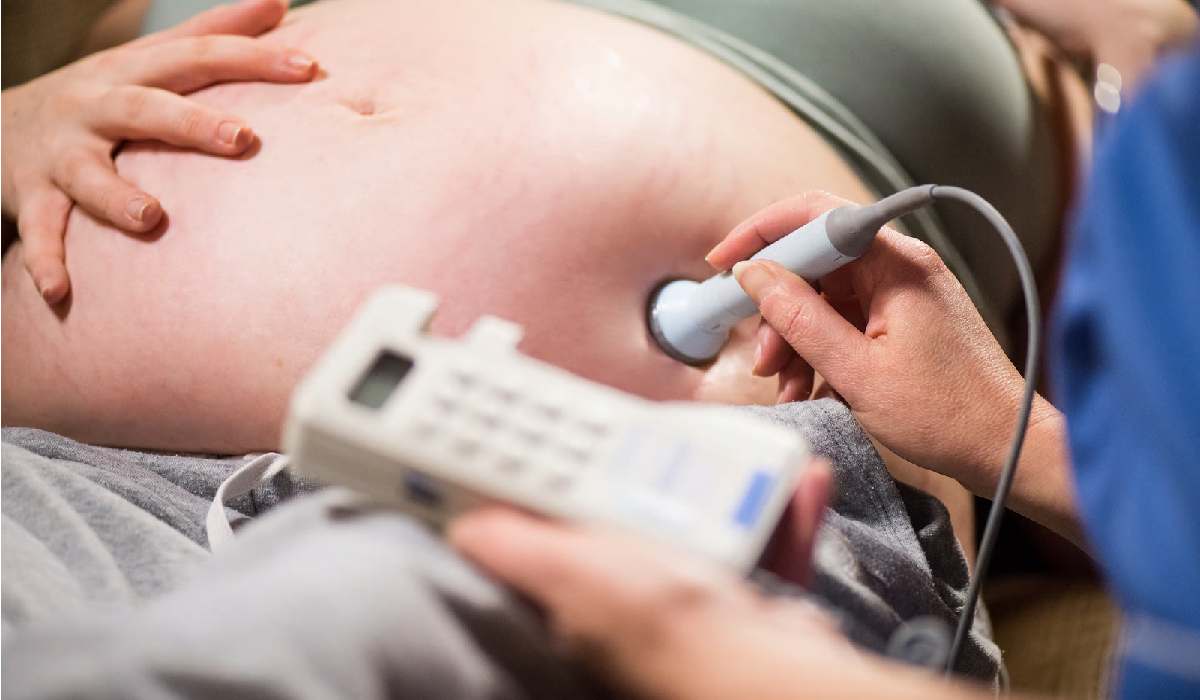 از طریق آزمایش های دوران بارداری می توان سندروم داون را تشخیص داد.