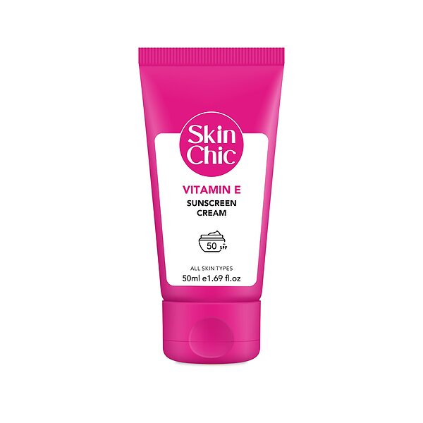 کرم ضد آفتاب ویتامین ای SPF50